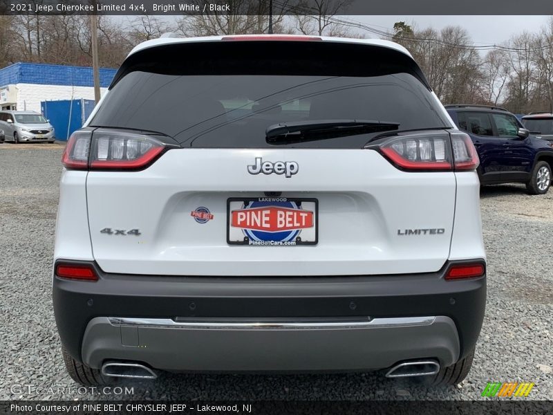 Bright White / Black 2021 Jeep Cherokee Limited 4x4
