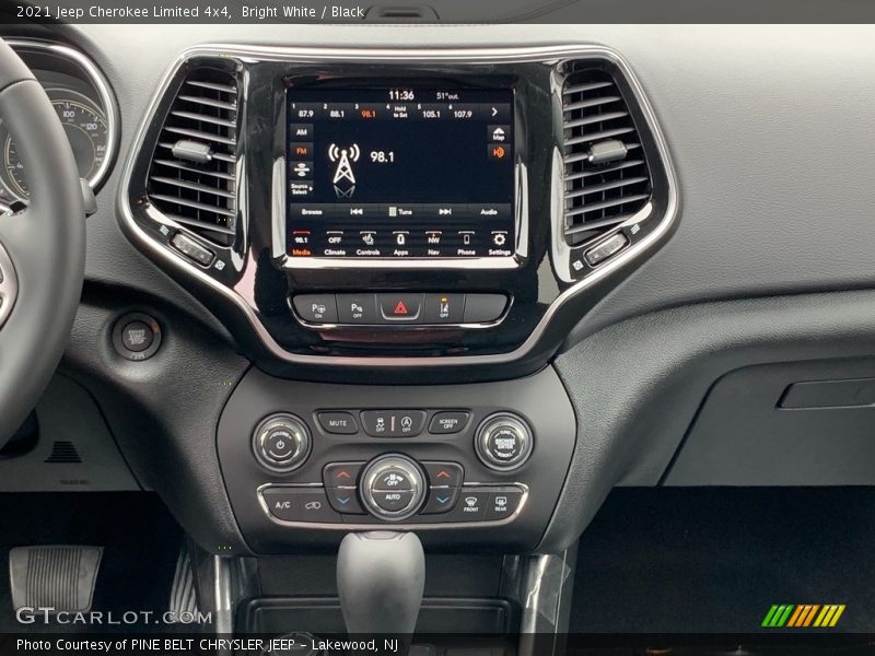 Bright White / Black 2021 Jeep Cherokee Limited 4x4