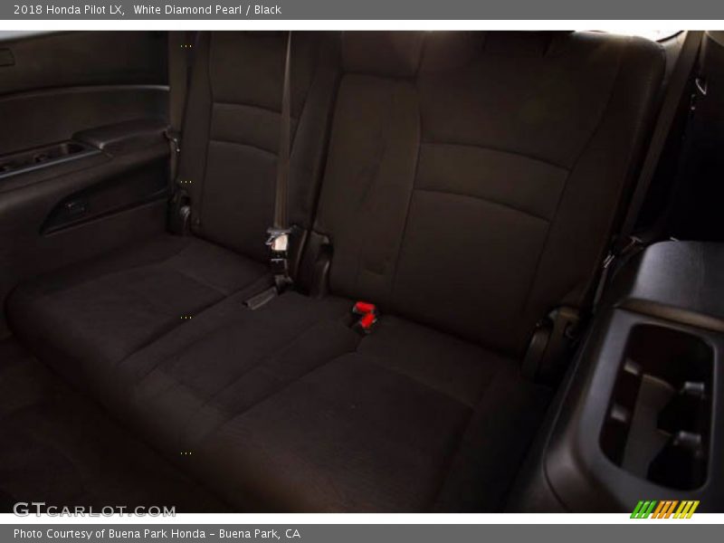 White Diamond Pearl / Black 2018 Honda Pilot LX