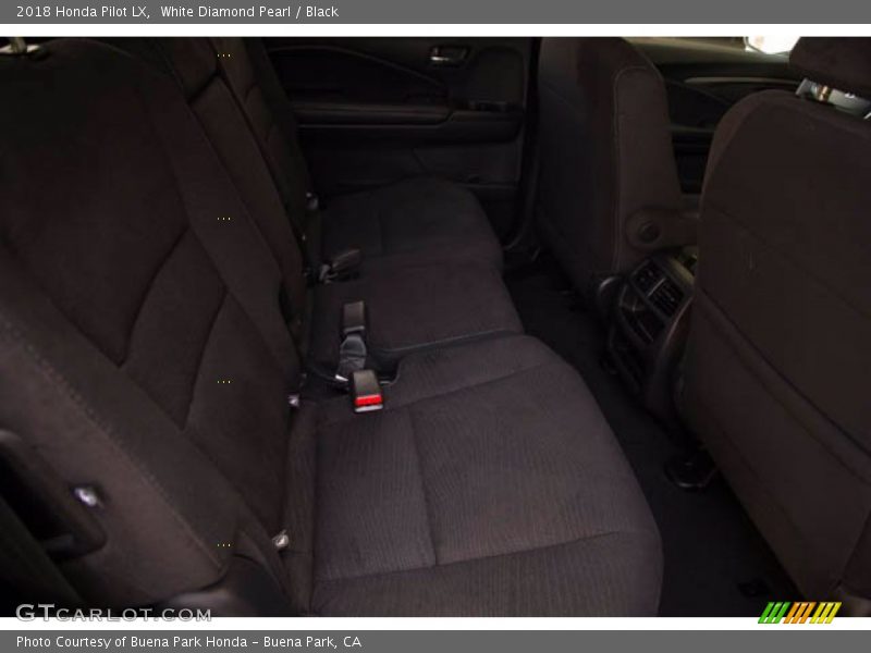 White Diamond Pearl / Black 2018 Honda Pilot LX