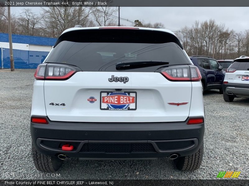 Bright White / Black 2021 Jeep Cherokee Traihawk 4x4