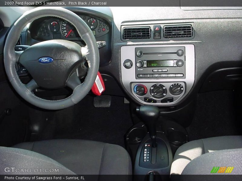Pitch Black / Charcoal 2007 Ford Focus ZX5 S Hatchback