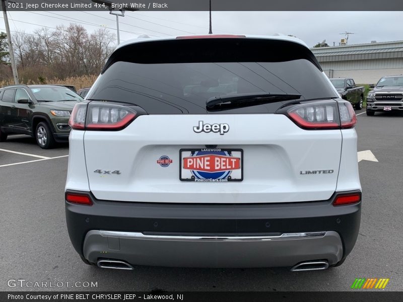 Bright White / Black 2021 Jeep Cherokee Limited 4x4