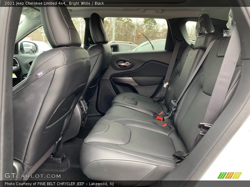 Bright White / Black 2021 Jeep Cherokee Limited 4x4