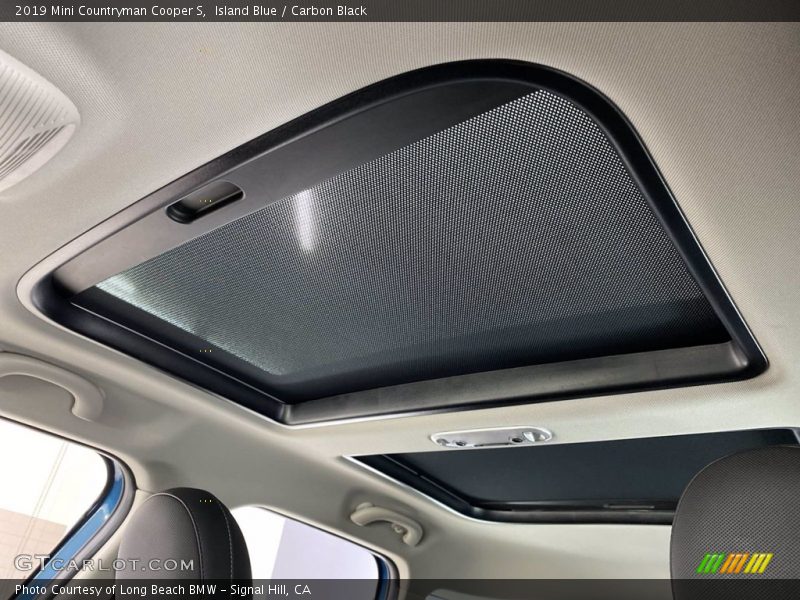 Island Blue / Carbon Black 2019 Mini Countryman Cooper S