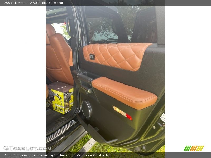 Black / Wheat 2005 Hummer H2 SUT