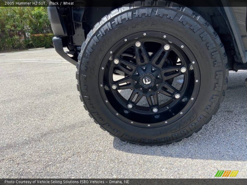 Black / Wheat 2005 Hummer H2 SUT