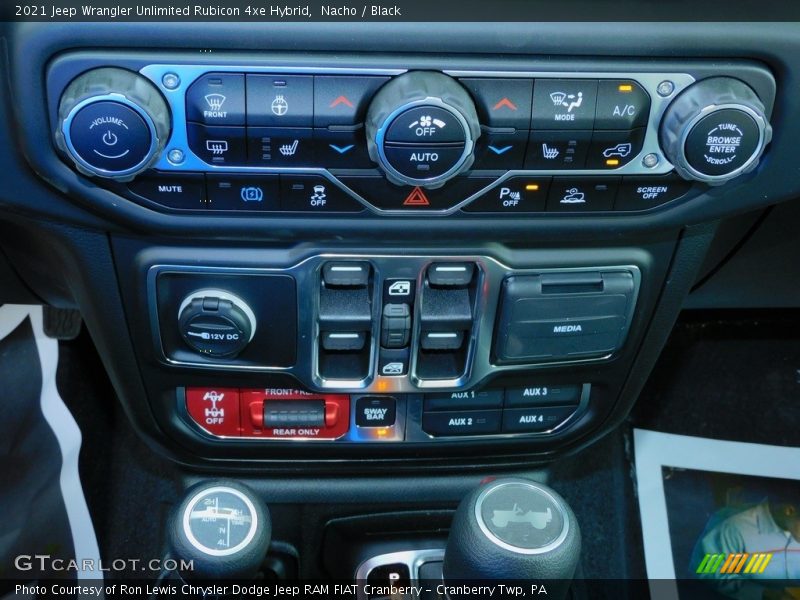 Controls of 2021 Wrangler Unlimited Rubicon 4xe Hybrid