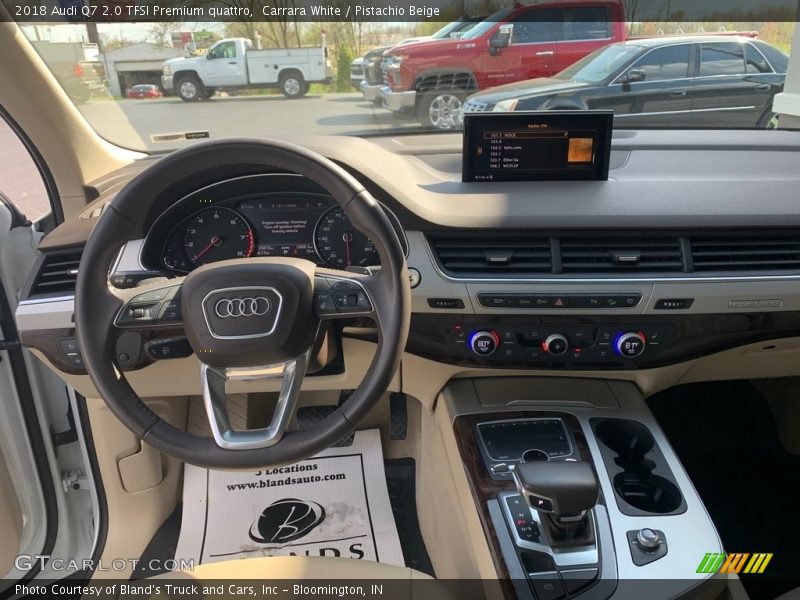 Carrara White / Pistachio Beige 2018 Audi Q7 2.0 TFSI Premium quattro