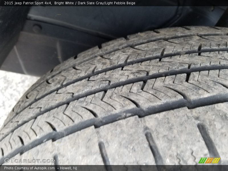 Bright White / Dark Slate Gray/Light Pebble Beige 2015 Jeep Patriot Sport 4x4