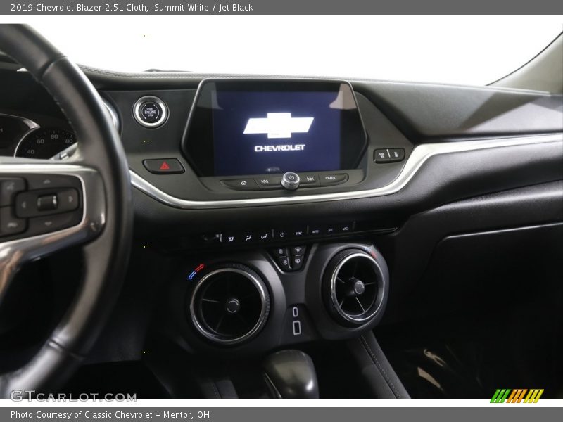 Summit White / Jet Black 2019 Chevrolet Blazer 2.5L Cloth