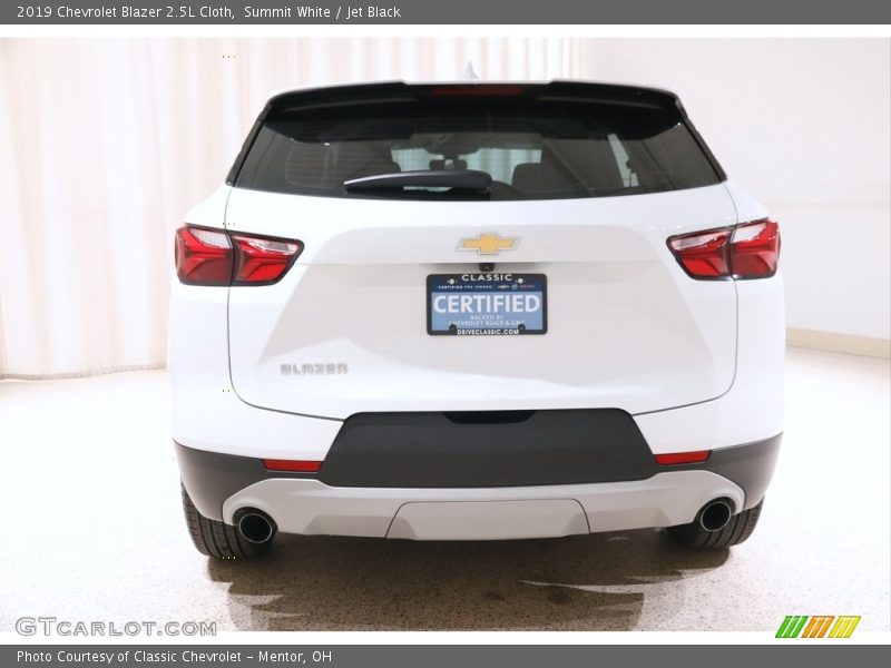 Summit White / Jet Black 2019 Chevrolet Blazer 2.5L Cloth