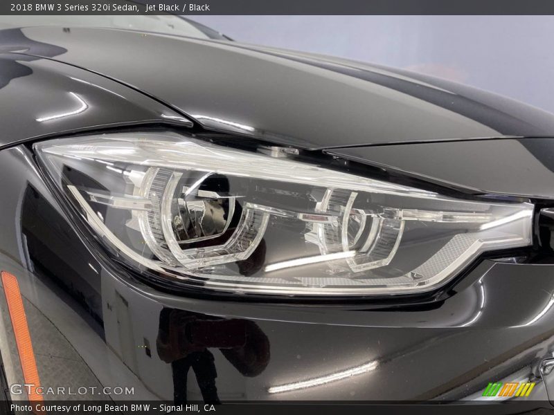 Jet Black / Black 2018 BMW 3 Series 320i Sedan