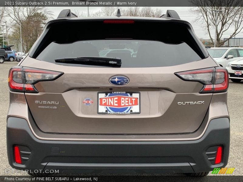Brilliant Bronze Metallic / Warm Ivory 2021 Subaru Outback 2.5i Premium