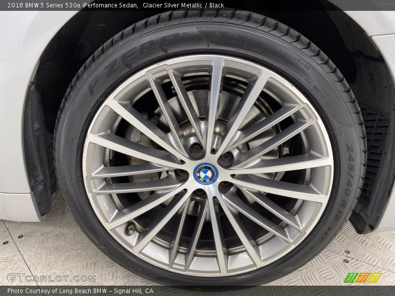Glacier Silver Metallic / Black 2018 BMW 5 Series 530e iPerfomance Sedan