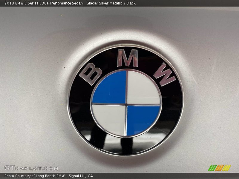 Glacier Silver Metallic / Black 2018 BMW 5 Series 530e iPerfomance Sedan
