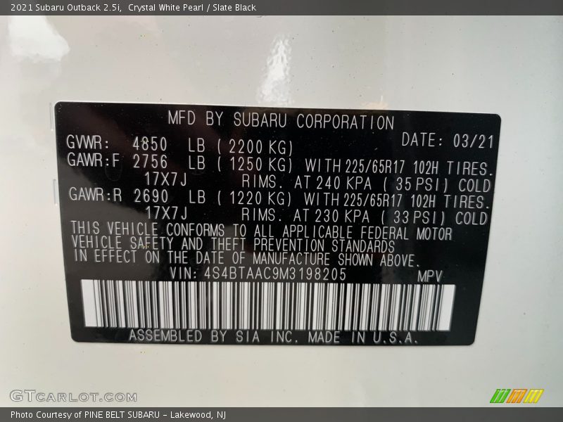 Crystal White Pearl / Slate Black 2021 Subaru Outback 2.5i