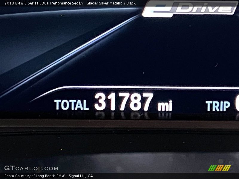 Glacier Silver Metallic / Black 2018 BMW 5 Series 530e iPerfomance Sedan