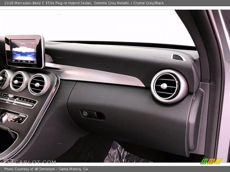 Selenite Grey Metallic / Crystal Grey/Black 2018 Mercedes-Benz C 350e Plug-in Hybrid Sedan