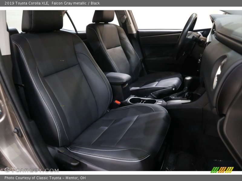 Falcon Gray metallic / Black 2019 Toyota Corolla XLE