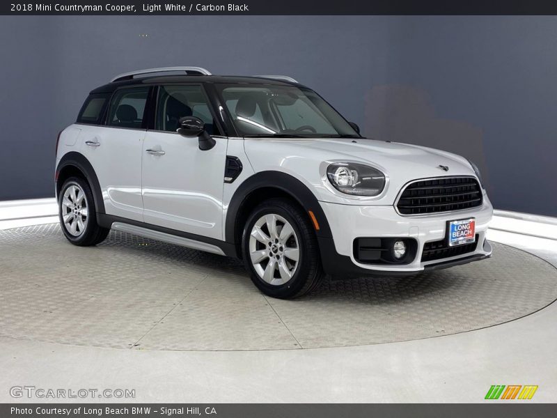 Light White / Carbon Black 2018 Mini Countryman Cooper