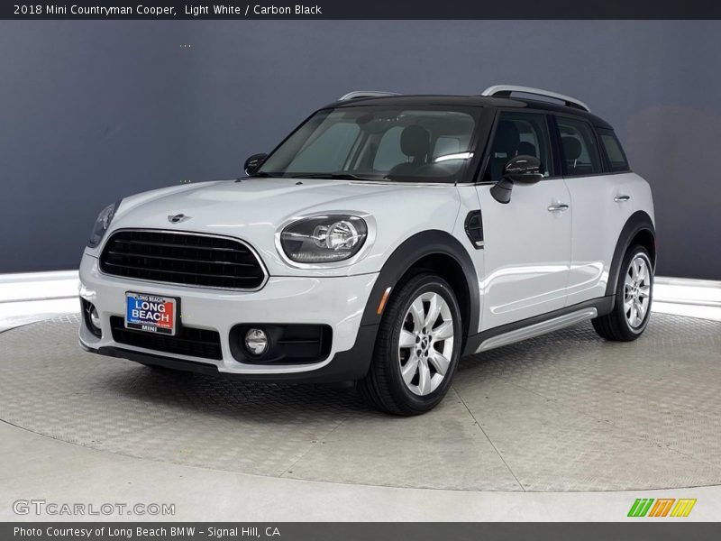Light White / Carbon Black 2018 Mini Countryman Cooper