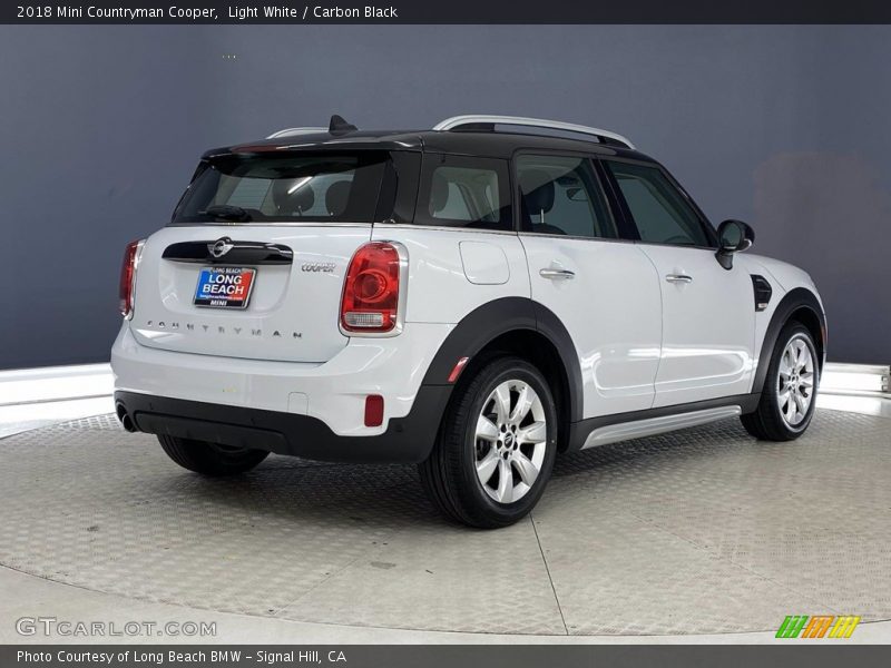 Light White / Carbon Black 2018 Mini Countryman Cooper