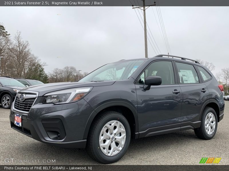 Magnetite Gray Metallic / Black 2021 Subaru Forester 2.5i