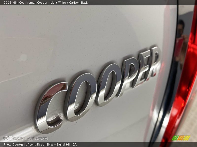 Light White / Carbon Black 2018 Mini Countryman Cooper