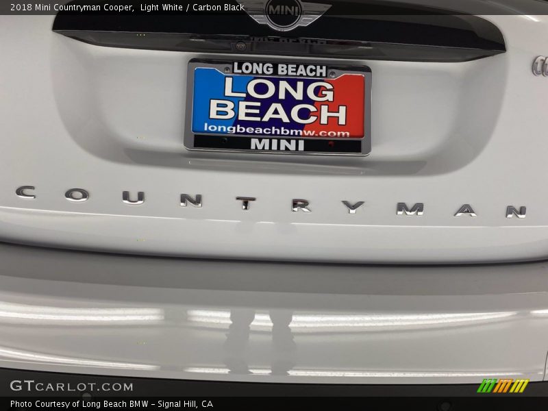 Light White / Carbon Black 2018 Mini Countryman Cooper