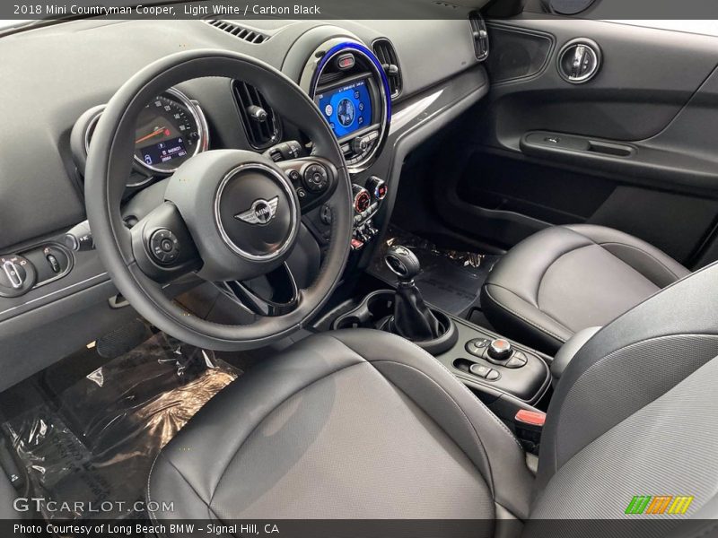 Light White / Carbon Black 2018 Mini Countryman Cooper