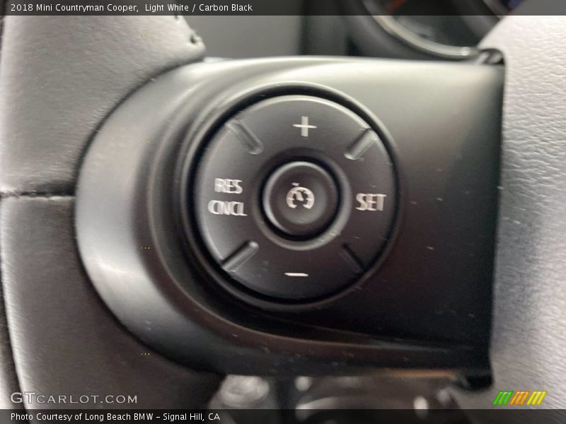 Light White / Carbon Black 2018 Mini Countryman Cooper