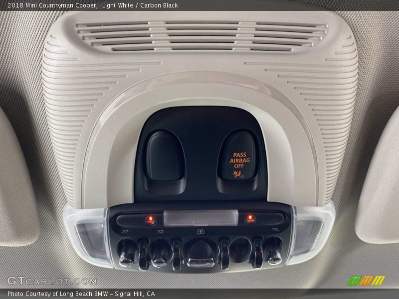 Light White / Carbon Black 2018 Mini Countryman Cooper