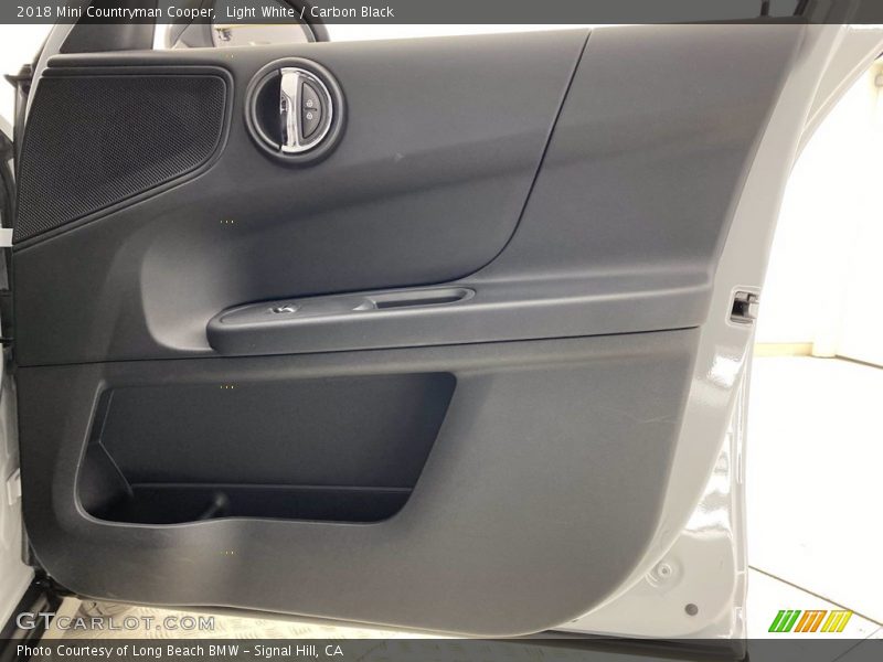 Light White / Carbon Black 2018 Mini Countryman Cooper