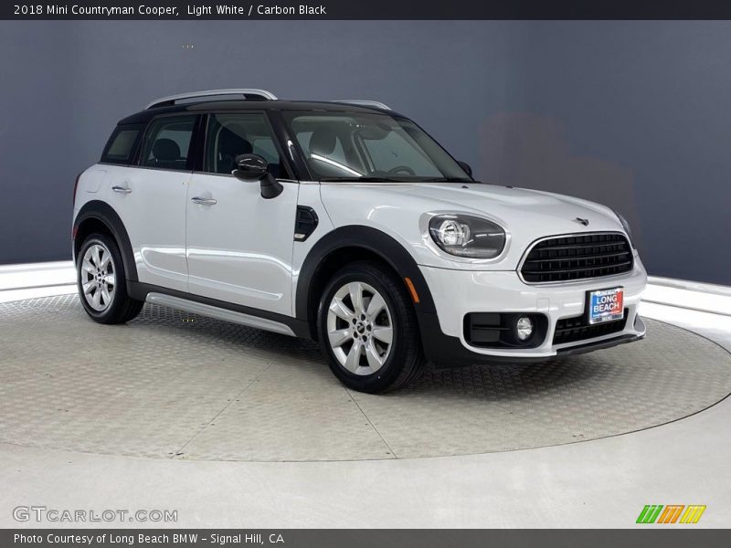 Light White / Carbon Black 2018 Mini Countryman Cooper