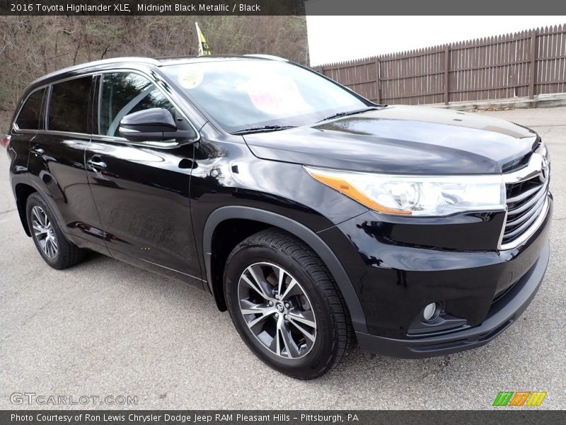 Midnight Black Metallic / Black 2016 Toyota Highlander XLE