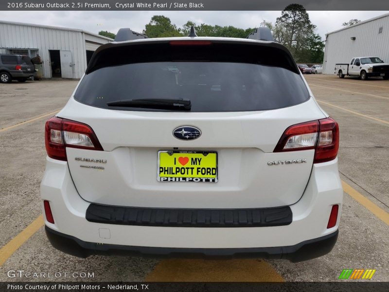 Crystal White Pearl / Slate Black 2016 Subaru Outback 2.5i Premium