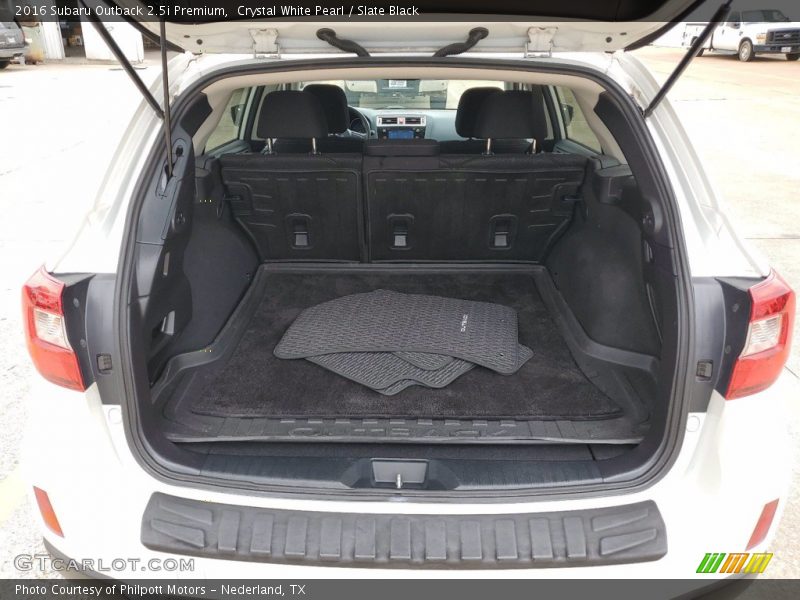  2016 Outback 2.5i Premium Trunk