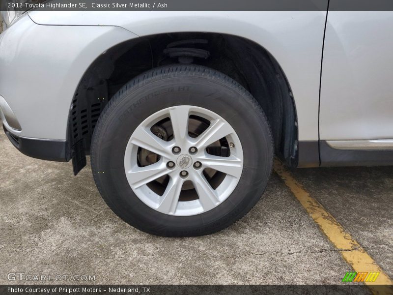 Classic Silver Metallic / Ash 2012 Toyota Highlander SE