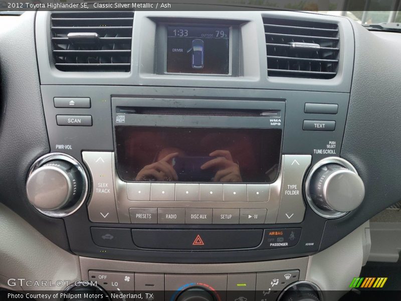 Classic Silver Metallic / Ash 2012 Toyota Highlander SE