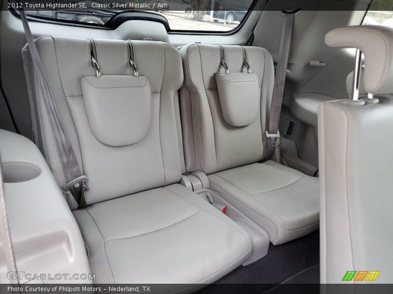 Classic Silver Metallic / Ash 2012 Toyota Highlander SE