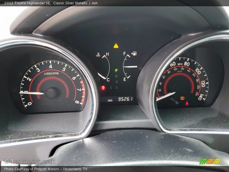 Classic Silver Metallic / Ash 2012 Toyota Highlander SE