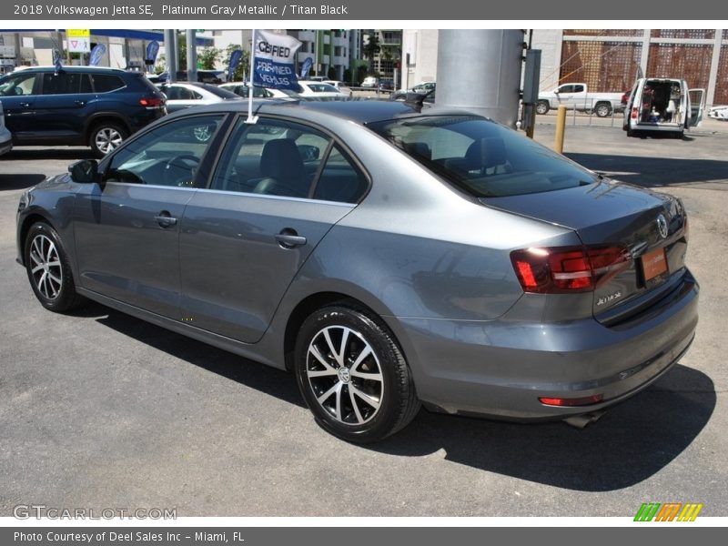 Platinum Gray Metallic / Titan Black 2018 Volkswagen Jetta SE