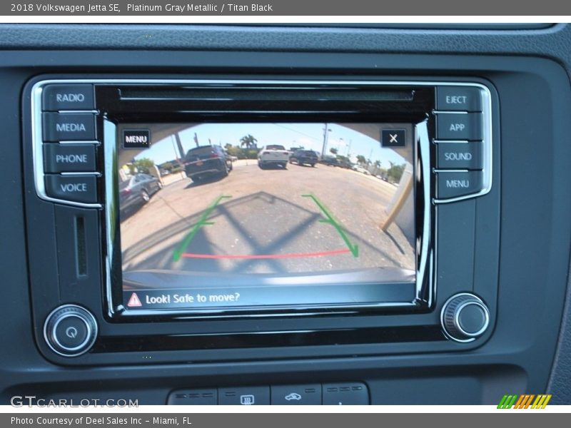 Platinum Gray Metallic / Titan Black 2018 Volkswagen Jetta SE