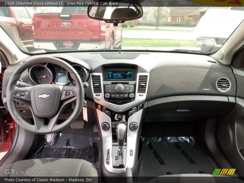 Siren Red Tintcoat / Jet Black 2016 Chevrolet Cruze Limited LT