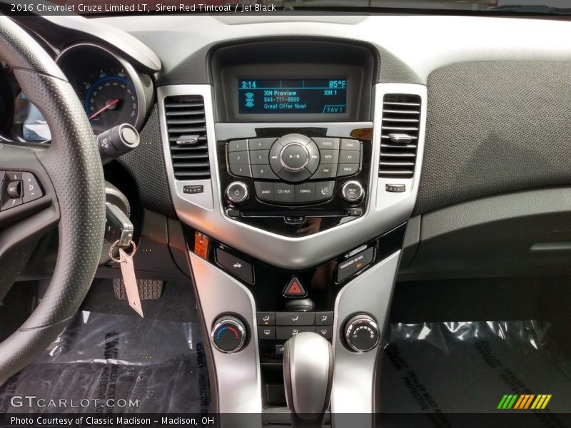Siren Red Tintcoat / Jet Black 2016 Chevrolet Cruze Limited LT