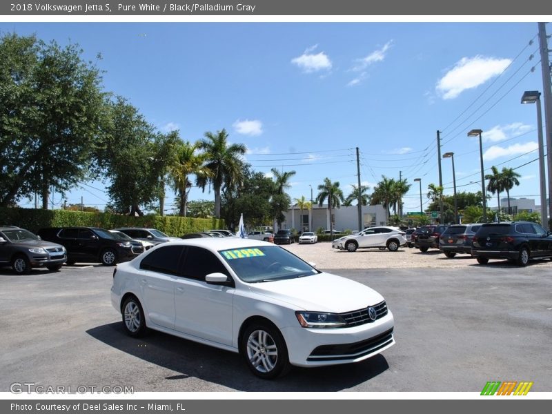 Pure White / Black/Palladium Gray 2018 Volkswagen Jetta S