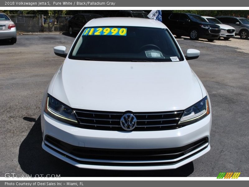 Pure White / Black/Palladium Gray 2018 Volkswagen Jetta S