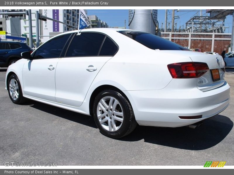 Pure White / Black/Palladium Gray 2018 Volkswagen Jetta S