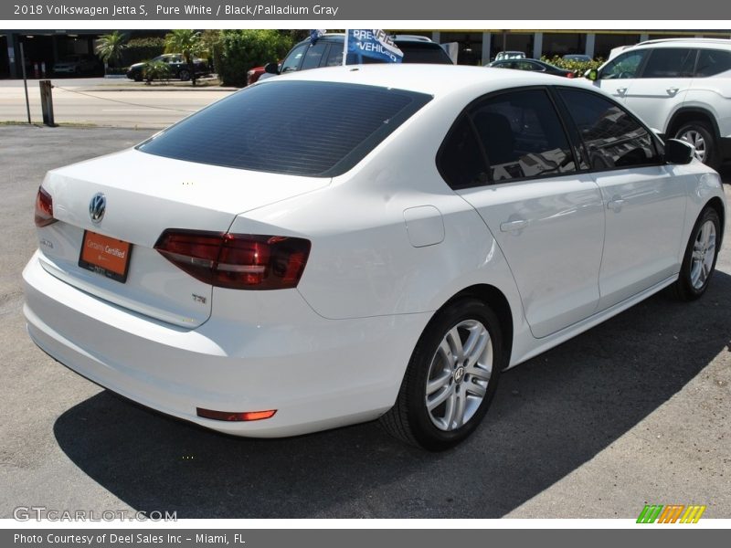 Pure White / Black/Palladium Gray 2018 Volkswagen Jetta S